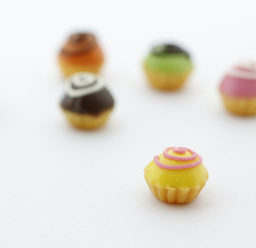 Kjøp miniatyr sitron cupcake i fimo leire - gourmet dekorasjon i polymer leire