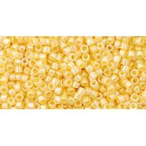 Kjøp cc903 - Toho treasure 11/0 ceylon vaniljesaus perler (5g)