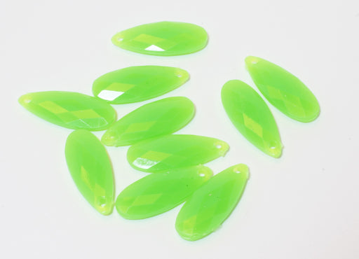 Kjøp x10 grønne fasetterte akryl dråpeperler