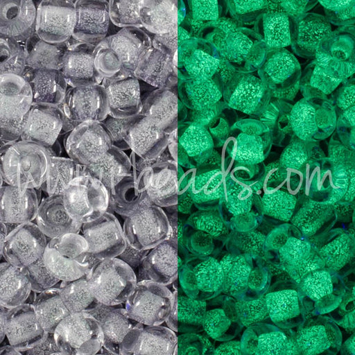 Kjøp cc2725 - Toho frøperler 11/0 Glow in the mørkegrå krystall/lysegrønn (10g)
