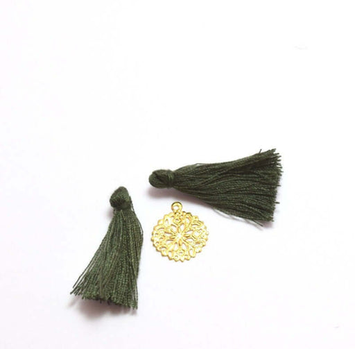 Kjøp 2 mørke grangrønne pomponger 2,5 -3 cm - til smykker, sying eller dekorasjon