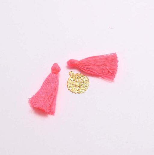 Kjøp 2 neon rosa pomponger 2,5 -3 cm - for smykker, sying eller dekorasjon