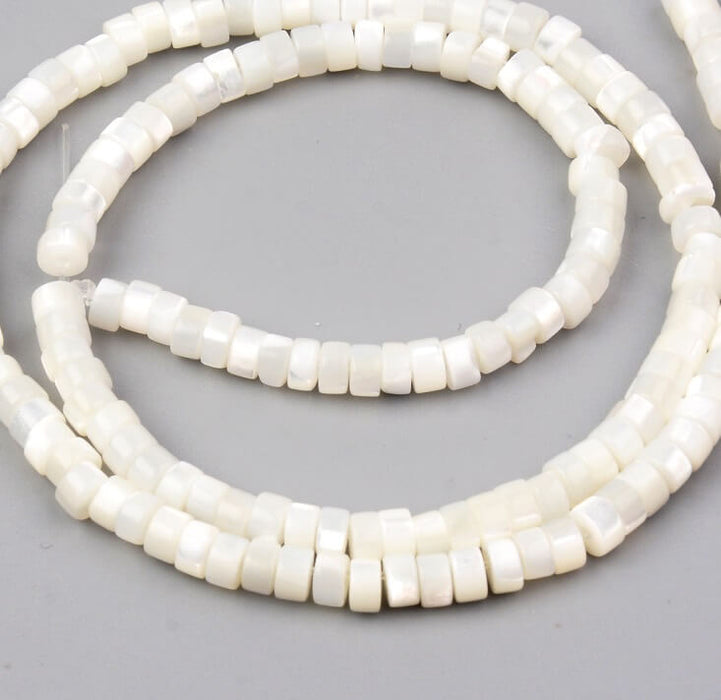Heishi Beads Perlemor Rondelles 4x2mm (1 rad)