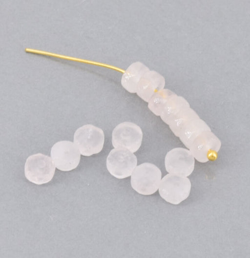 Kjøp Heishi Rondelle perler i HVIT kvarts 4x2 mm - hull 0,7 mm (10)
